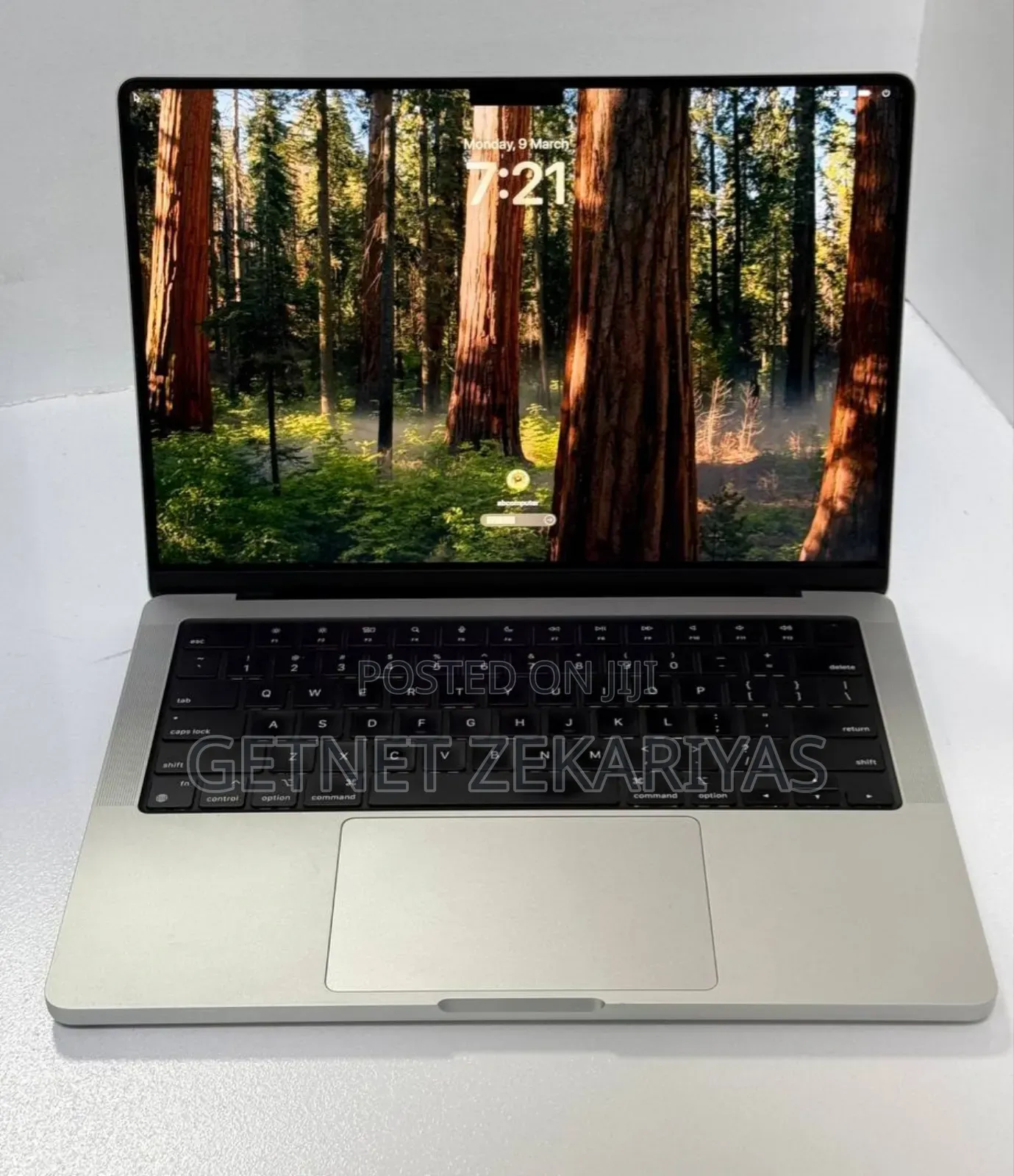 New Laptop Apple MacBook Pro 2024 M3 14-inch 32GB Apple M3 Max SSD 1T