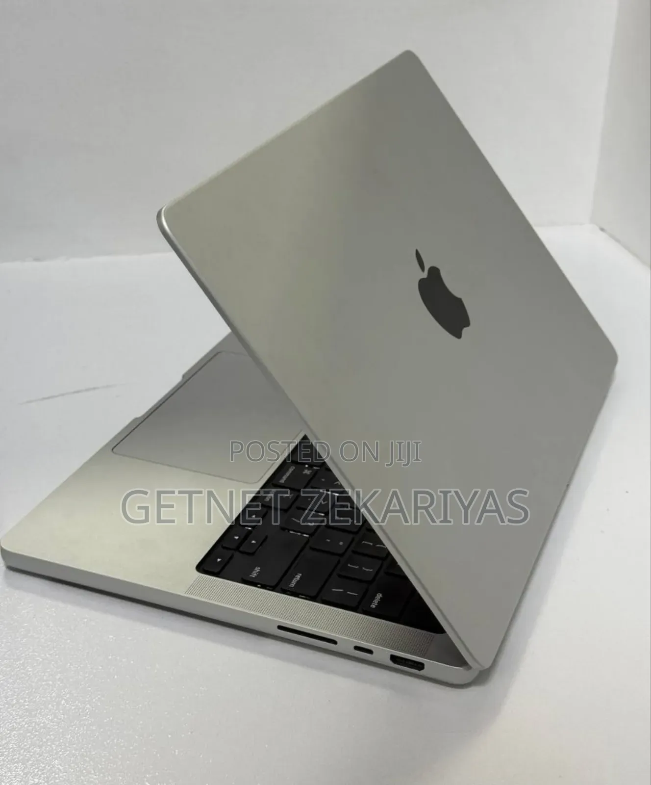 New Laptop Apple MacBook Pro 2024 M3 14-inch 32GB Apple M3 Max SSD 1T