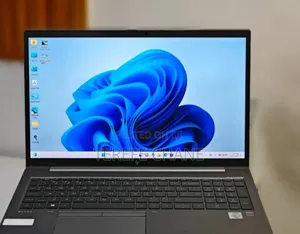 New Laptop HP ZBook Firefly 15 G7 16GB Intel Core i7 SSD 512GB
