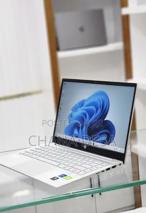 New Laptop HP 16GB Intel Core i5 SSD 512GB