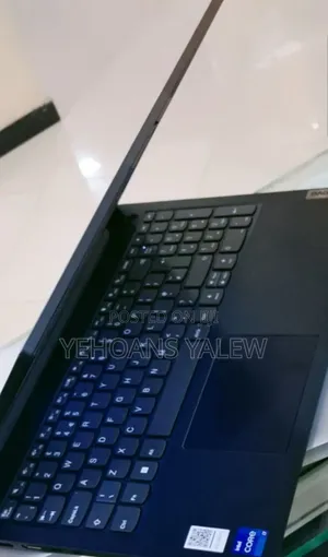 New Laptop Lenovo V15 16GB Intel Core i7 SSD 512GB