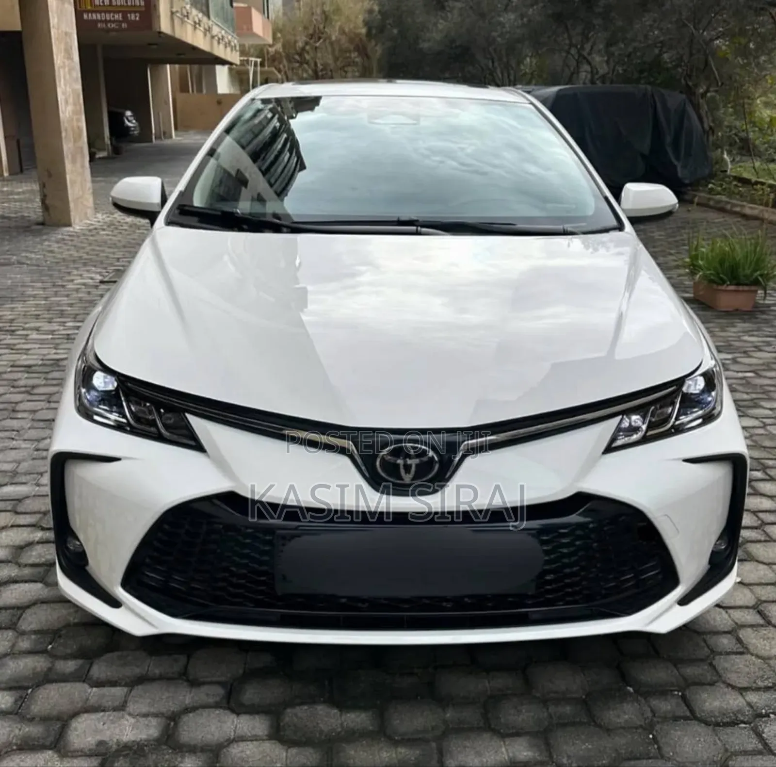Toyota Corolla LE 2022 White