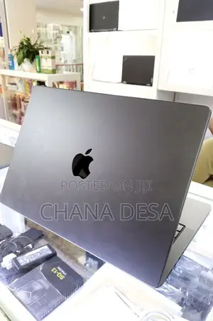 New Apple MacBook Pro 2023 M3 14-inch 16GB Intel Core M3 SSD 512GB