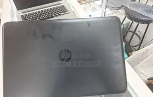 New Laptop HP 4GB Intel Core i3 HDD 500GB