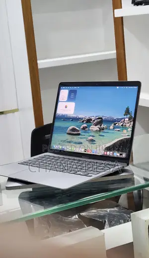 New Laptop Apple MacBook Pro M1 8GB Apple M1 SSD 256GB