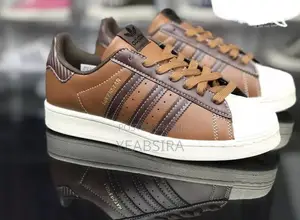 Adidas Old School