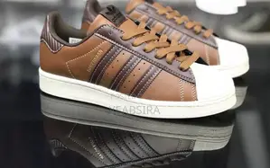 Adidas Old School