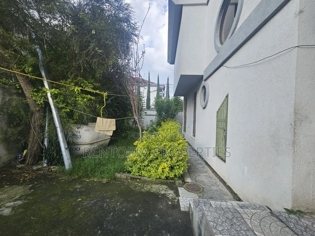 5bdrm House in Nifas Silk-Lafto for sale