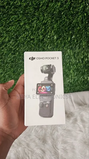 Display: It Includes a 2-Inch Rotatable Touchscreen