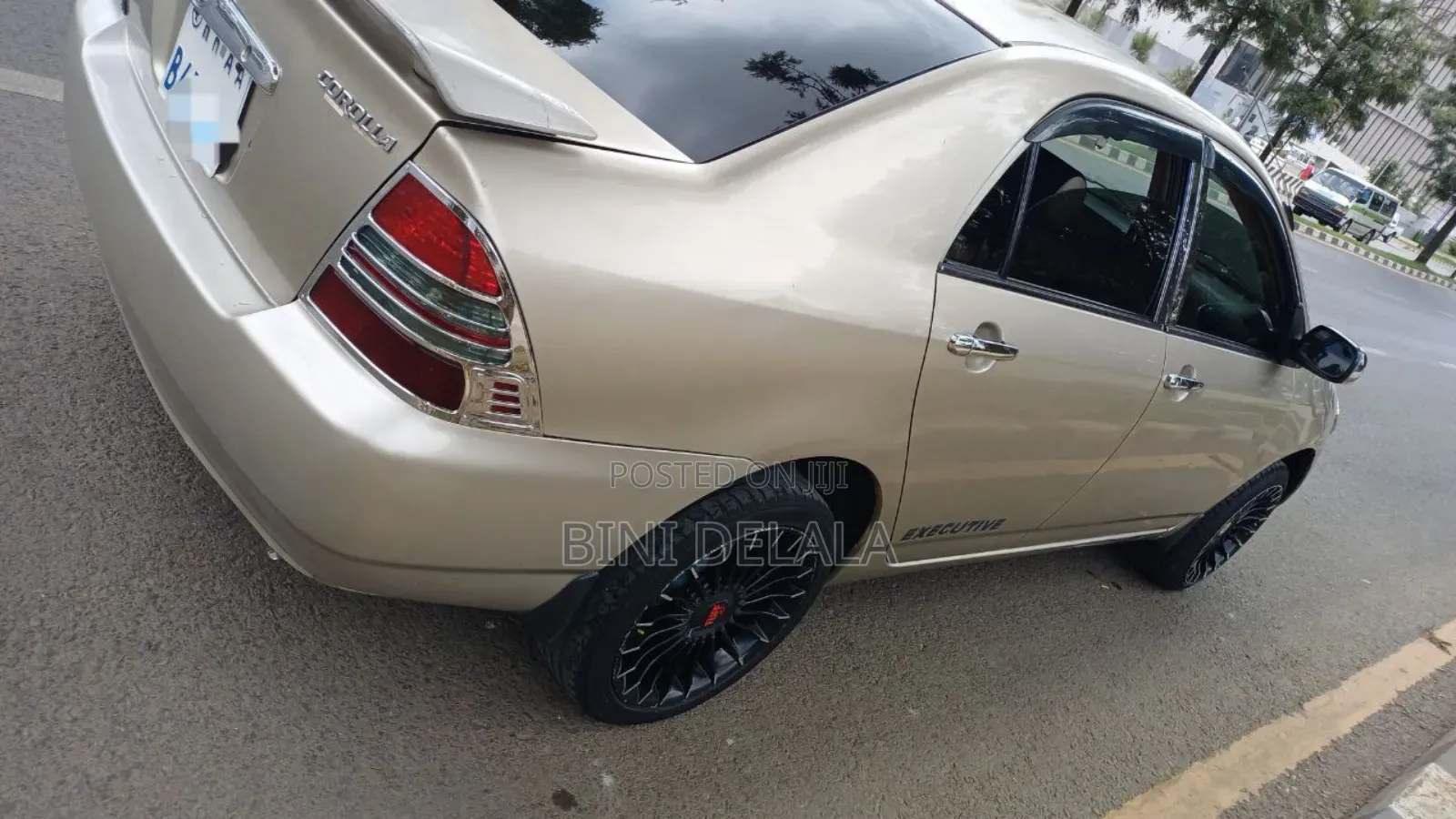 Toyota Corolla Sedan 2003 Ivory