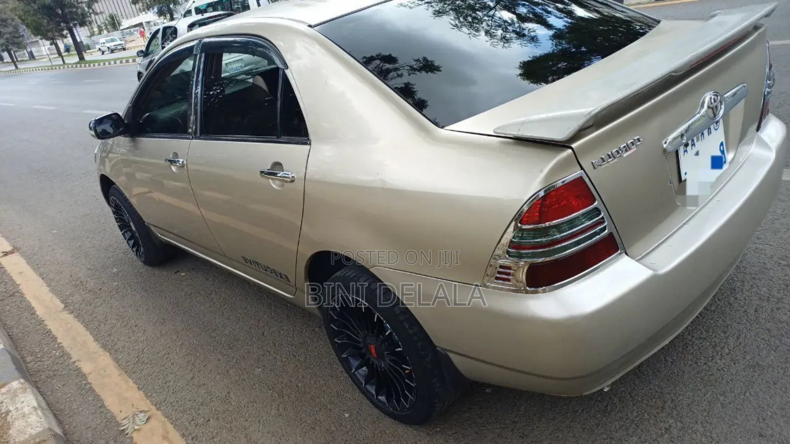 Toyota Corolla Sedan 2003 Ivory