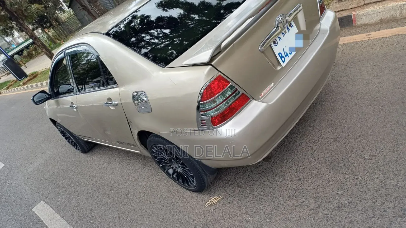 Toyota Corolla Sedan 2003 Ivory