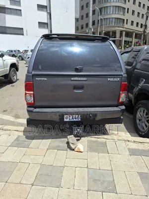 Toyota Hilux 2012 Gray