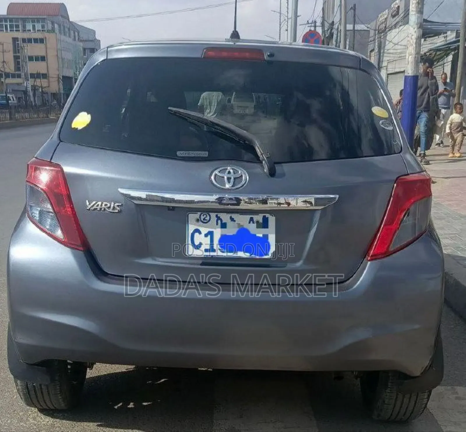 Toyota Yaris 2012 Gray