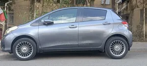 Toyota Yaris 2012 Gray