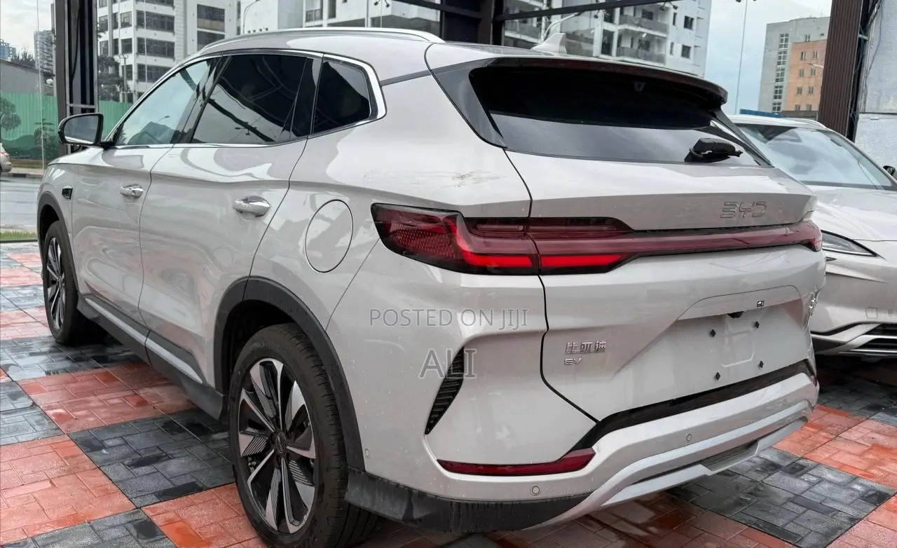 New BYD Song Plus 2025 Gold