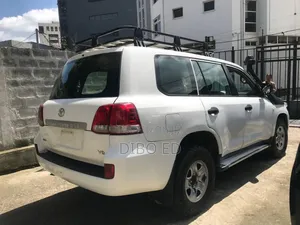 Toyota Land Cruiser 2008 White