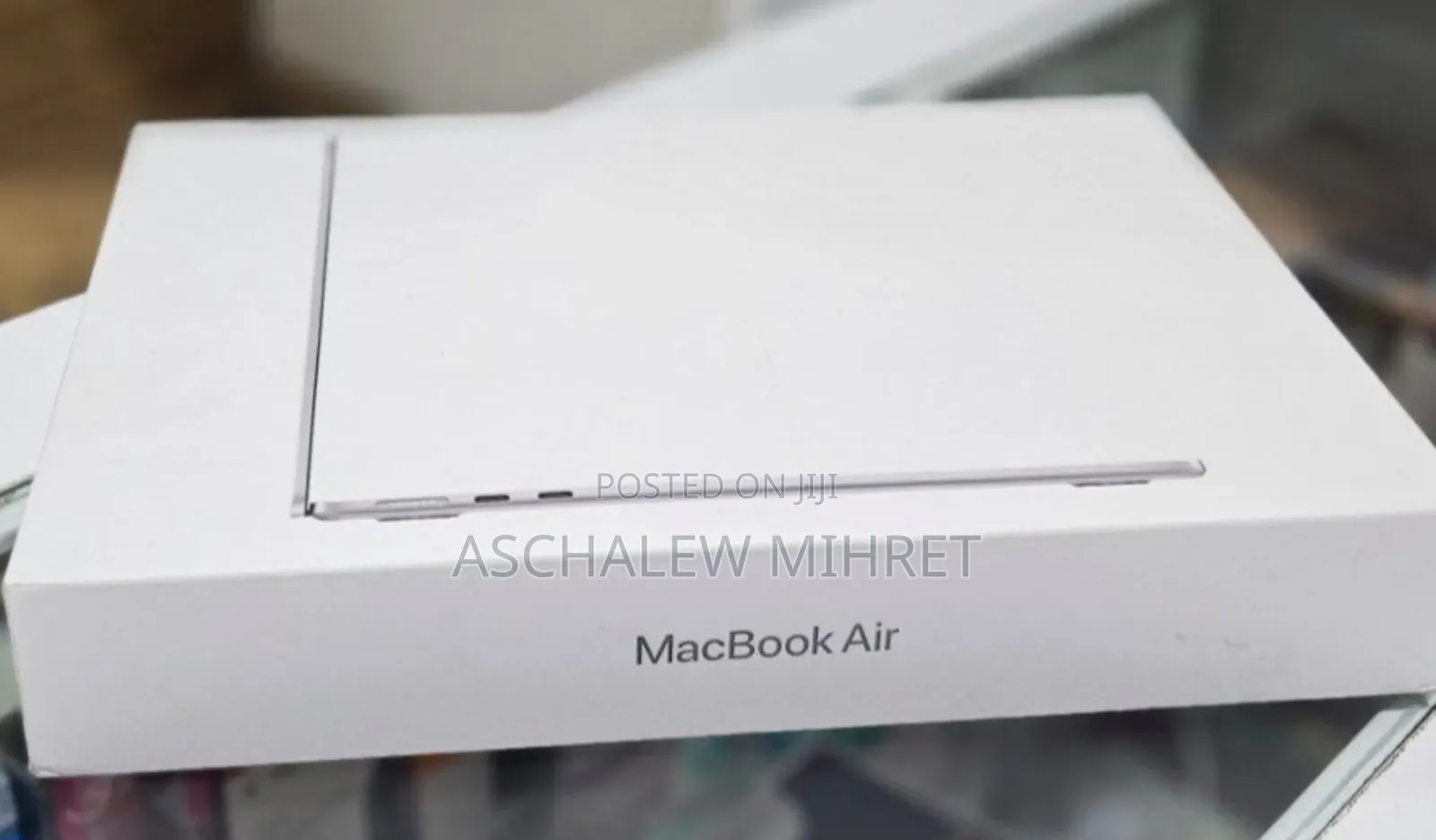 New Laptop Apple MacBook Air 2025 M4 13-inch 16GB Apple M4 SSD 256GB