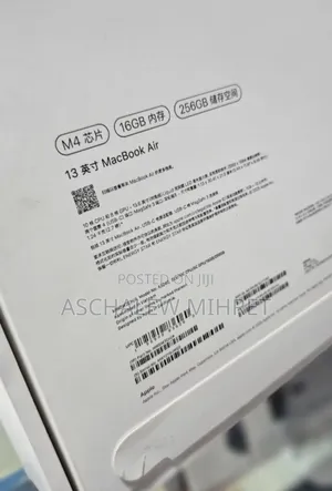 New Laptop Apple MacBook Air 2025 M4 13-inch 16GB Apple M4 SSD 256GB