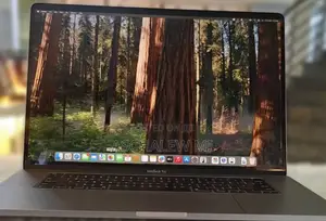 New Laptop Apple MacBook Pro 2019 16GB Intel Core i7 SSD 512GB