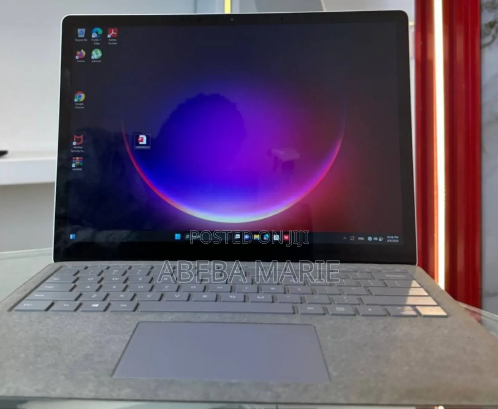 New Laptop Microsoft Surface 8GB Intel Core i5 SSD 256GB