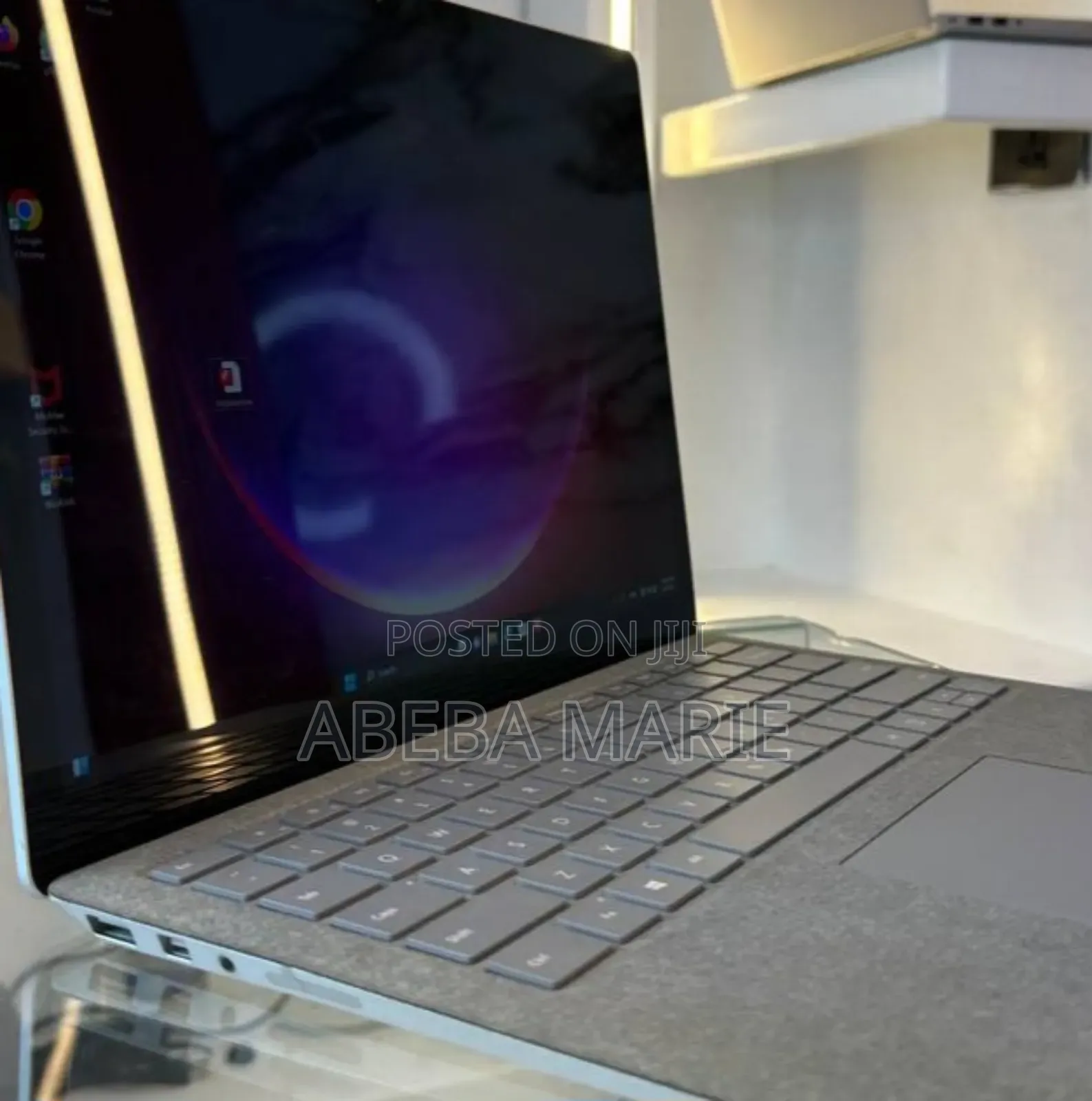 New Laptop Microsoft Surface 8GB Intel Core i5 SSD 256GB