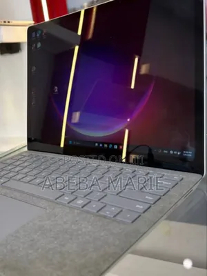 New Laptop Microsoft Surface 8GB Intel Core i5 SSD 256GB