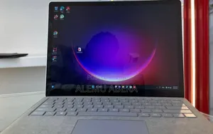 New Laptop Microsoft Surface 8GB Intel Core i5 SSD 256GB