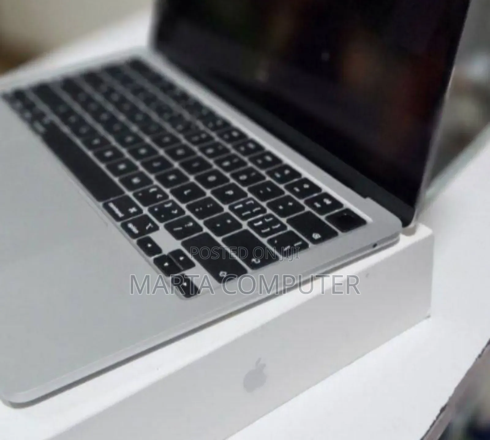 New Laptop Apple MacBook Air 2025 M4 13-inch 16GB Apple M4 SSD 256GB