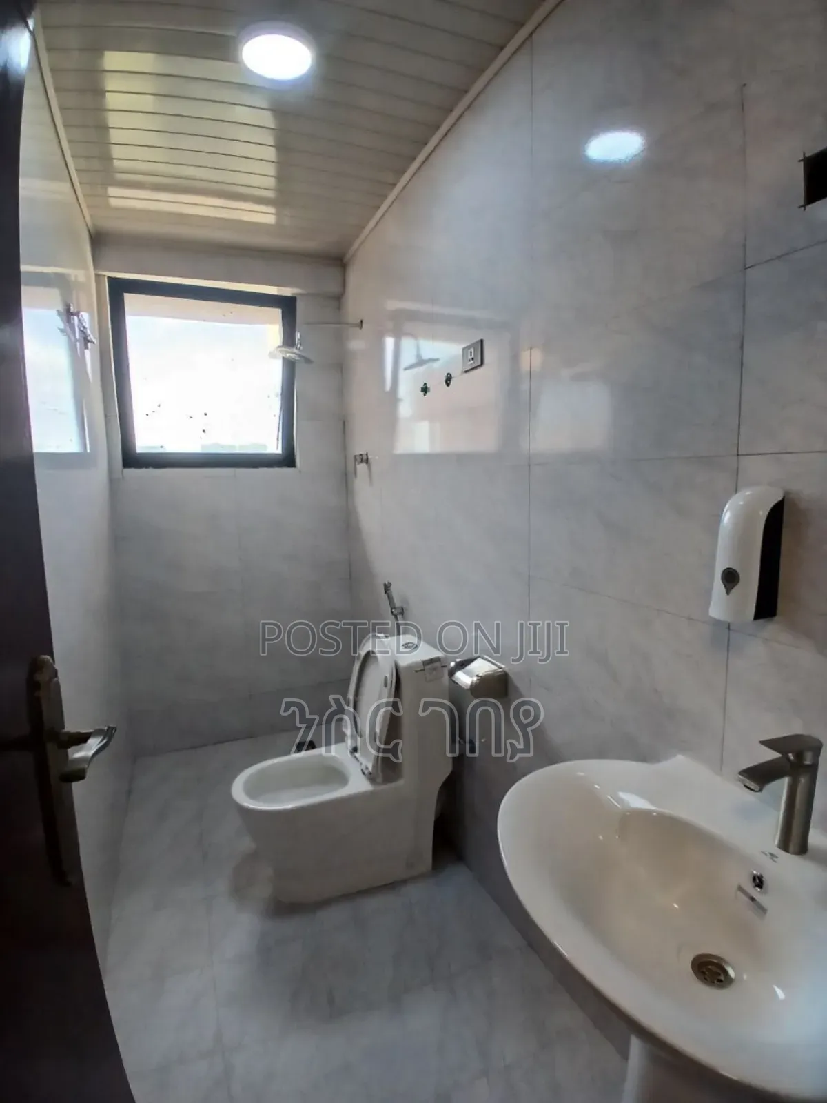 Furnished 2bdrm Condo in Ayat Ayer Menged, Yeka for rent