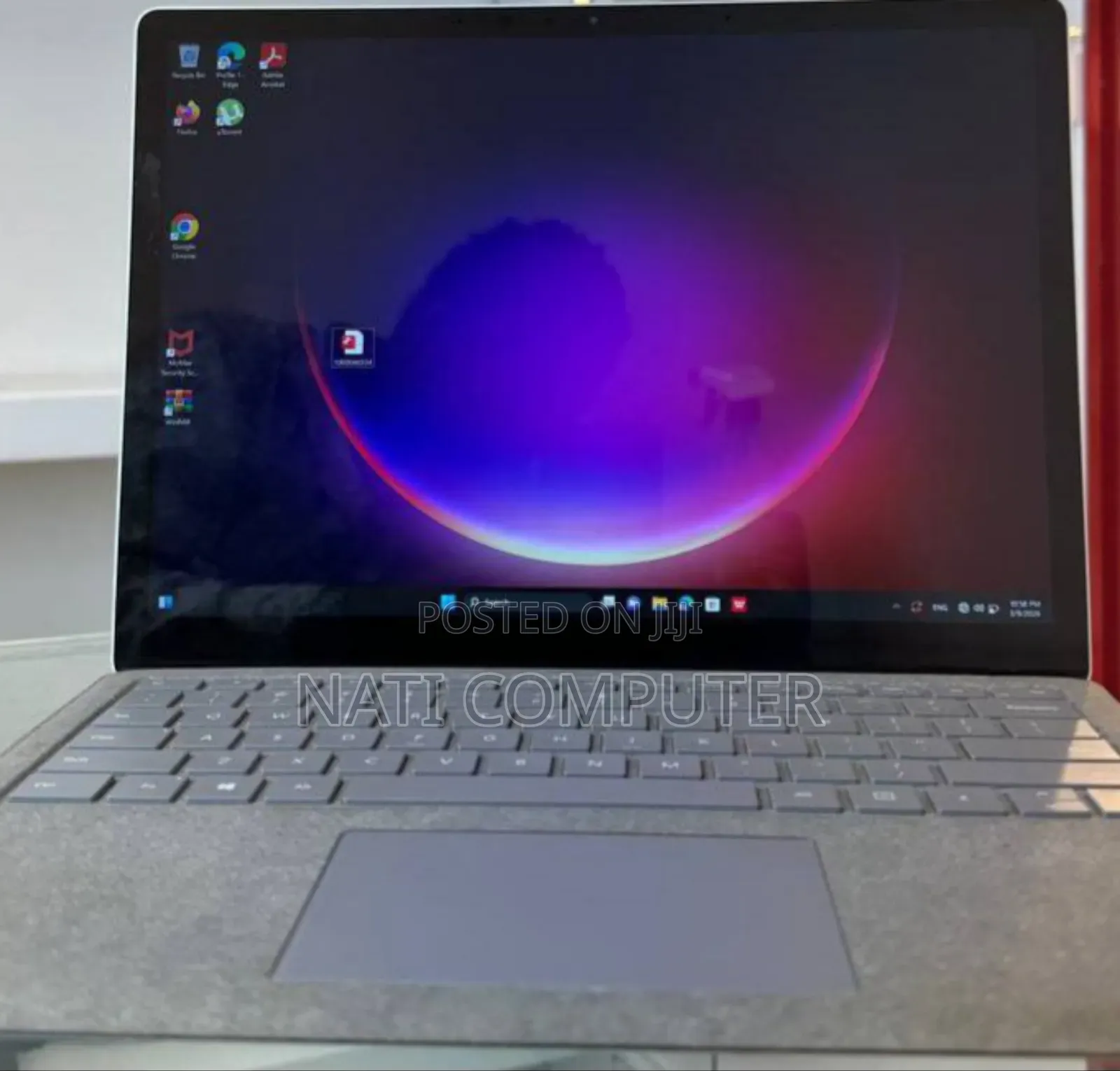 New Laptop Microsoft Surface 8GB Intel Core i5 SSD 256GB