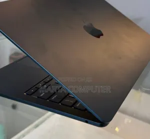 New Laptop Apple MacBook Air 2024 M3 13-inch 16GB Apple M3 SSD 512GB