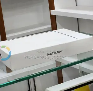 New Laptop Apple MacBook Air 2025 M4 13-inch 16GB Apple M4 SSD 256GB