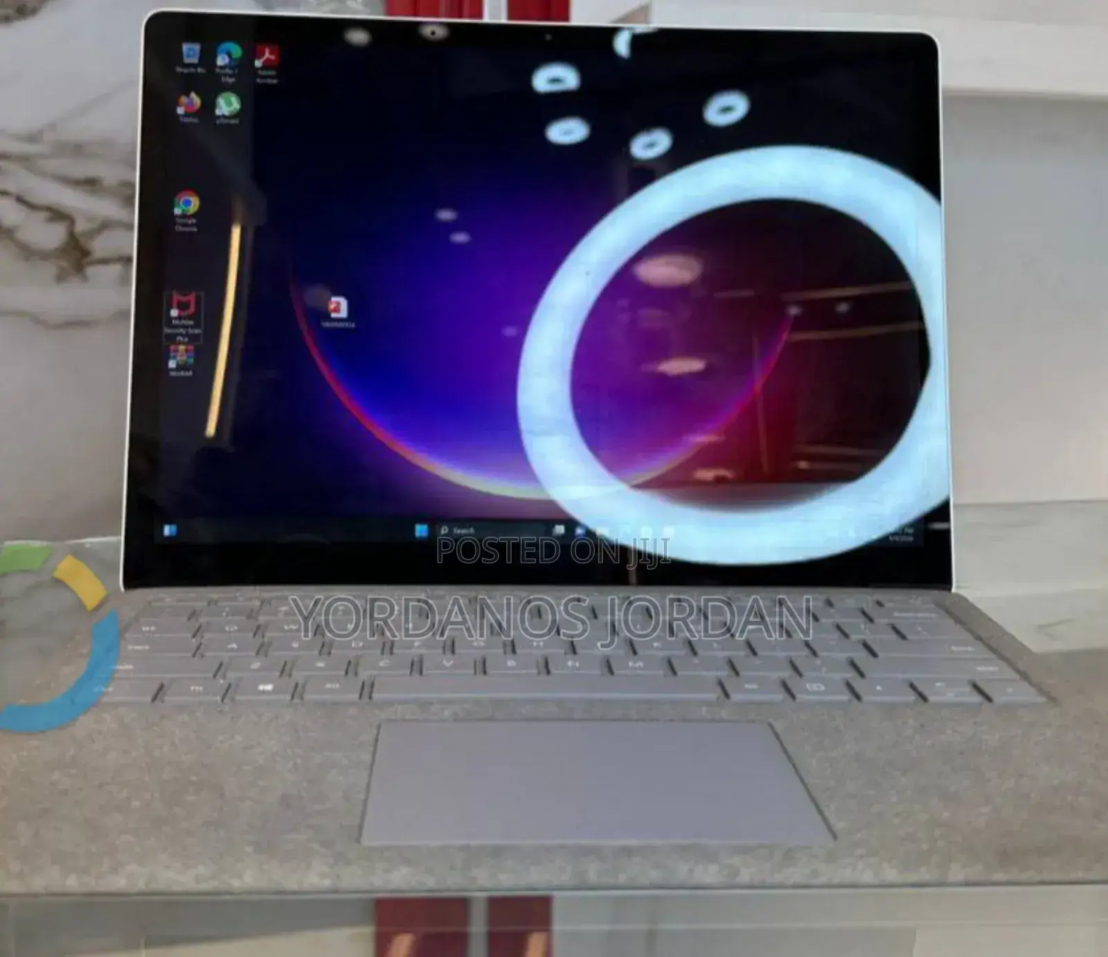 New Laptop Microsoft Surface 8GB Intel Core i5 SSD 256GB