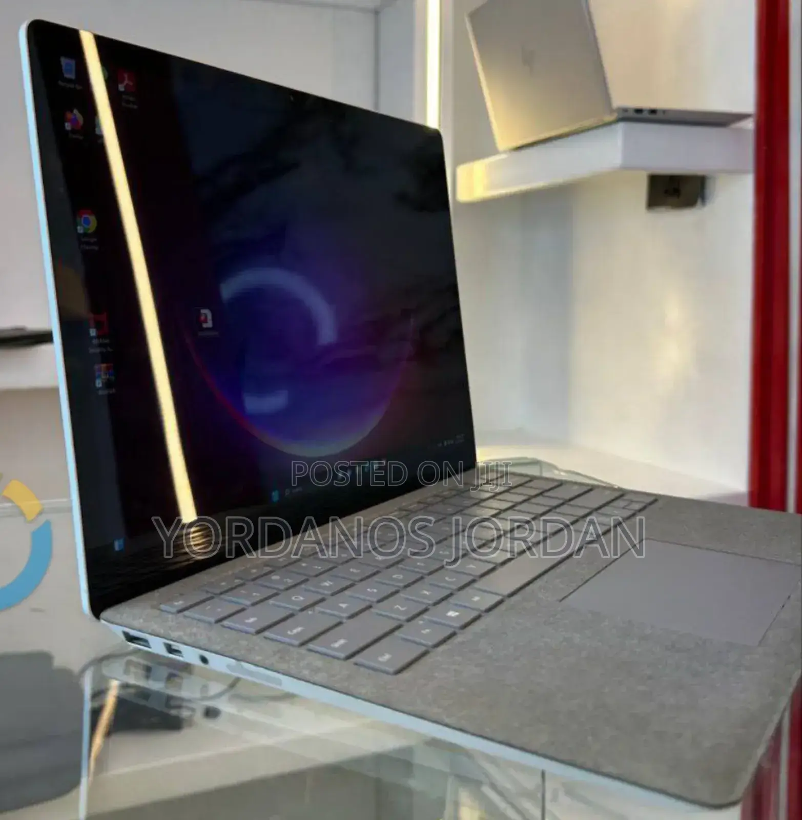 New Laptop Microsoft Surface 8GB Intel Core i5 SSD 256GB