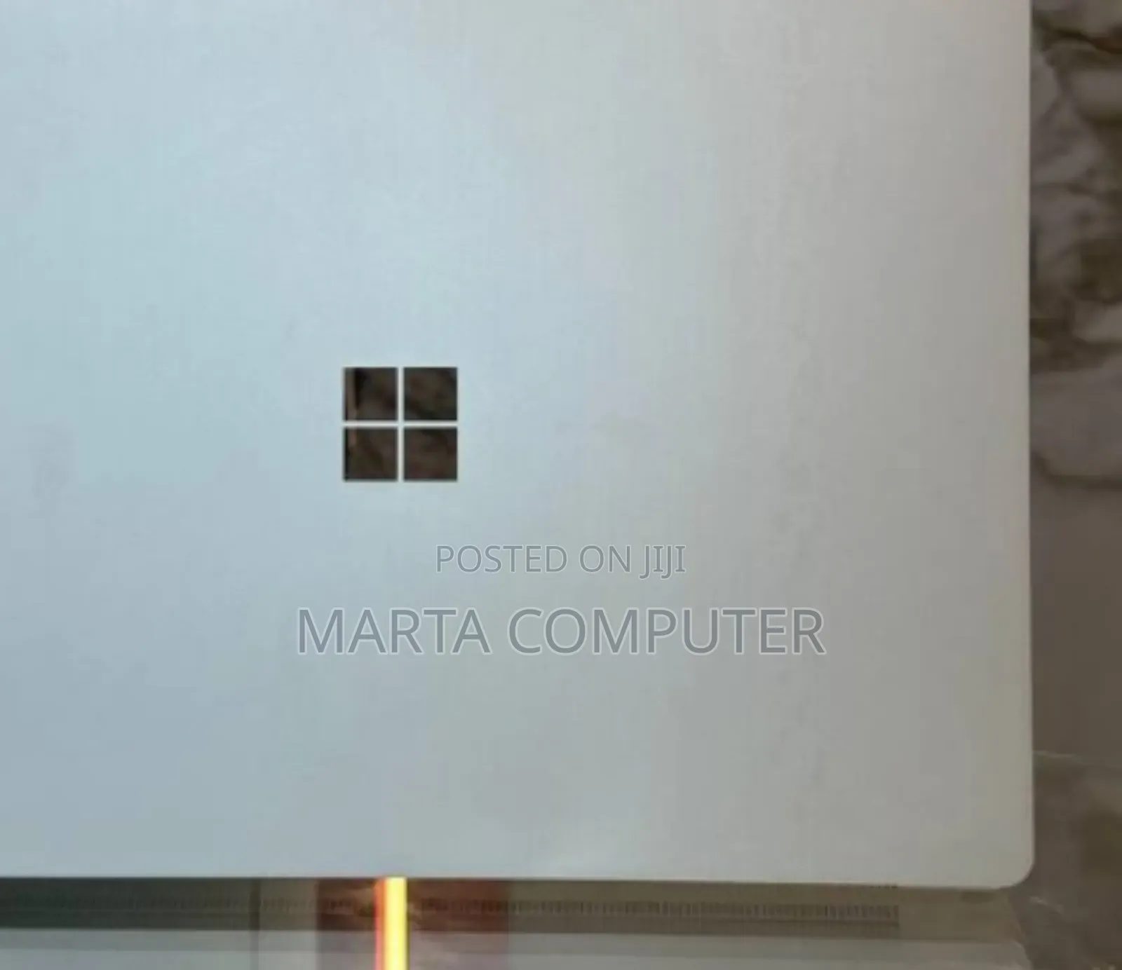 New Laptop Microsoft Surface 8GB Intel Core i5 SSD 256GB