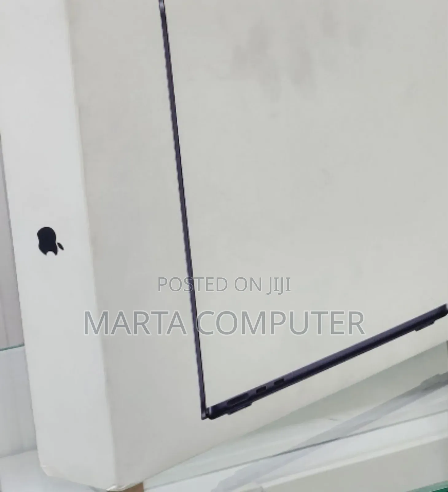 New Laptop Apple MacBook Air 2025 M4 13-inch 16GB Apple M4 SSD 256GB