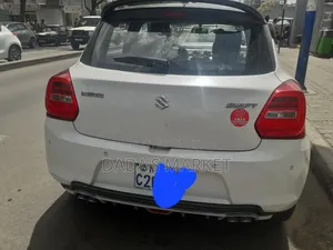 Suzuki Swift 2022 White