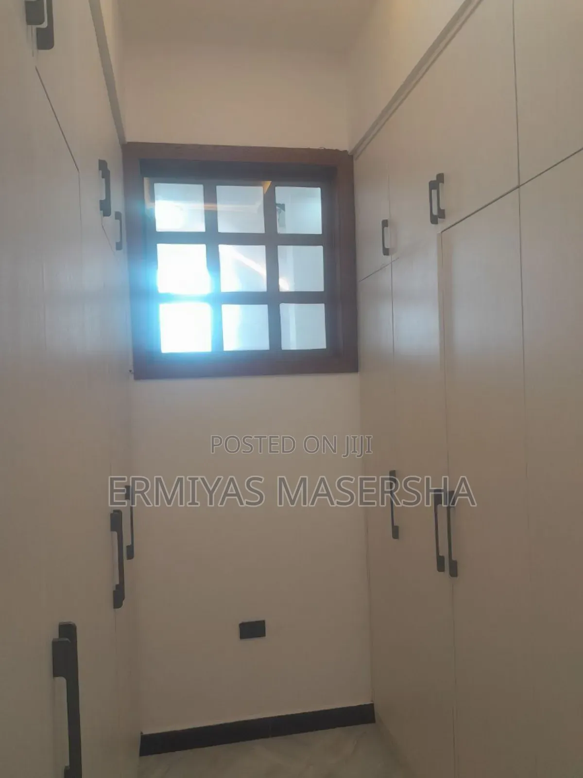 Furnished 9bdrm House in Yeka for sale