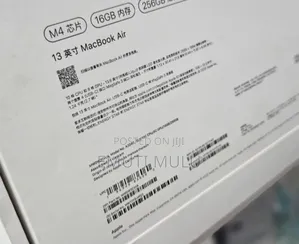 New Apple MacBook Air 2025 M4 13-inch 16GB Intel Core i7 SSD 512GB