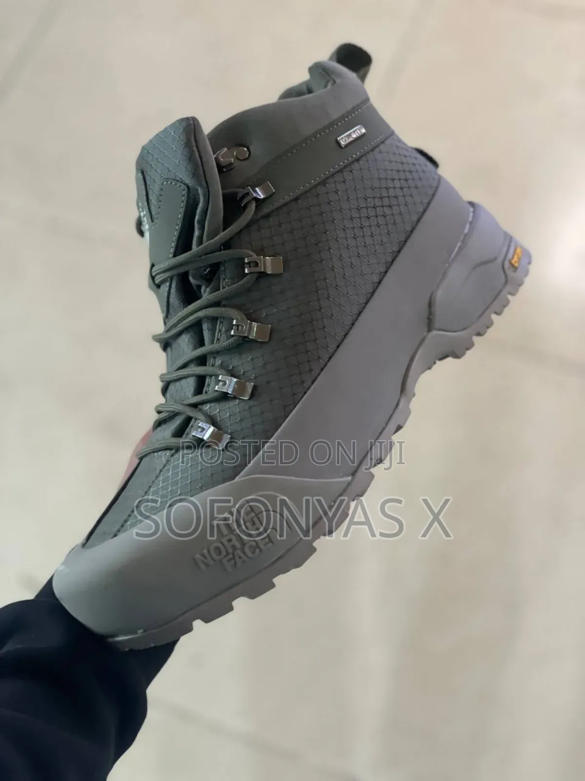 The North Face Glenclyffy Hiking Army Green