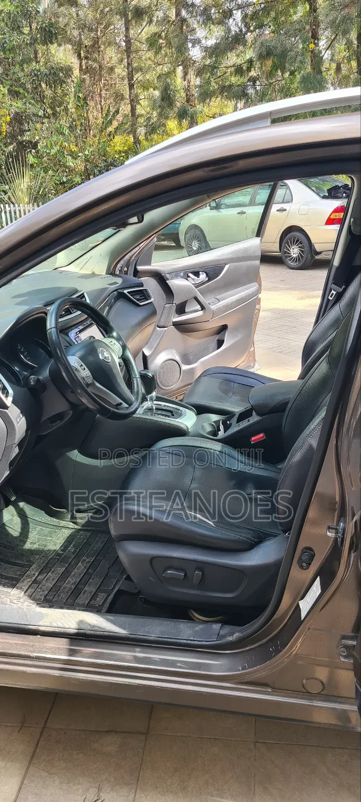 Nissan Qashqai 2017 Brown