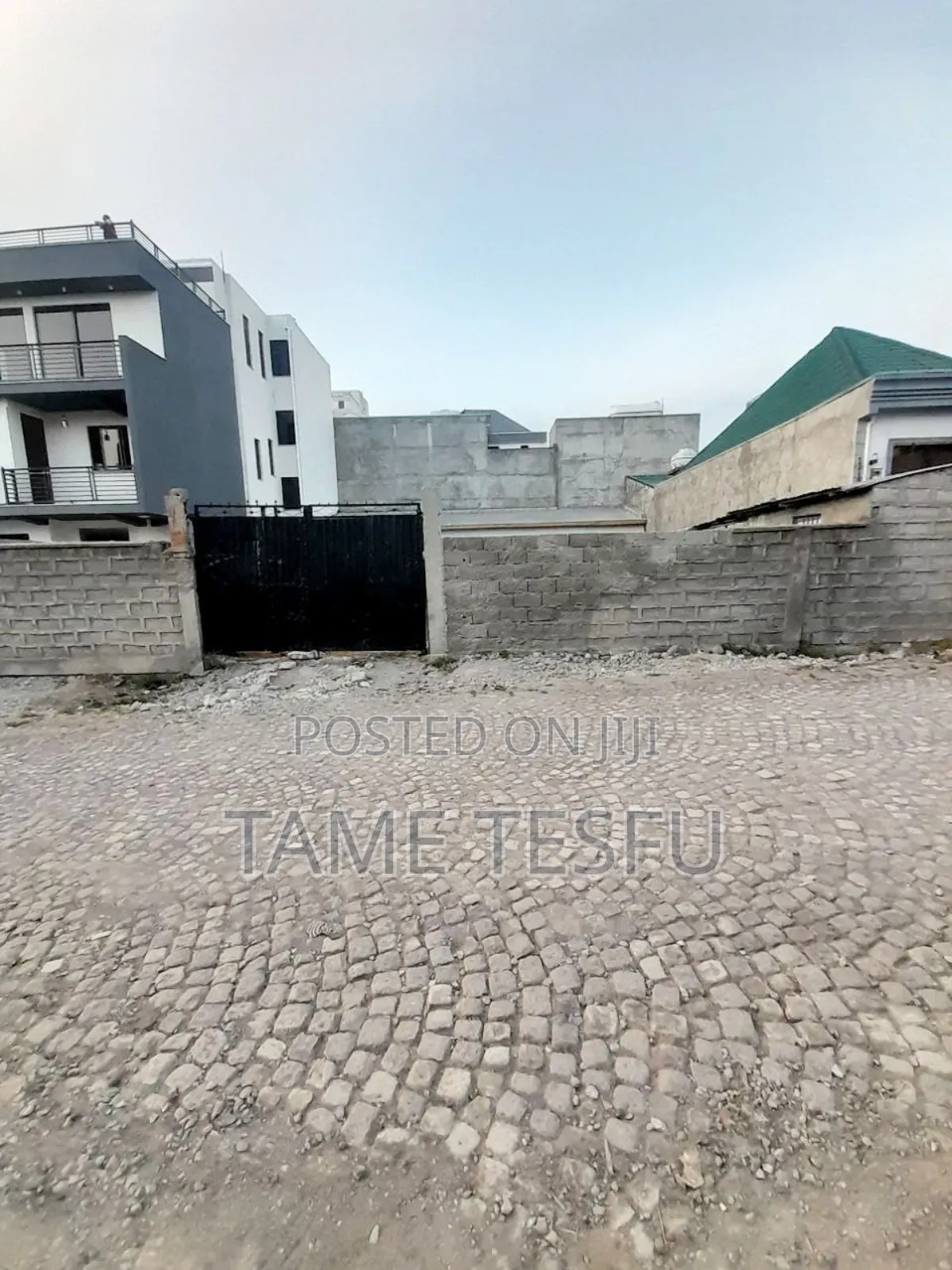 3bdrm House in ሀያት, Bole for sale