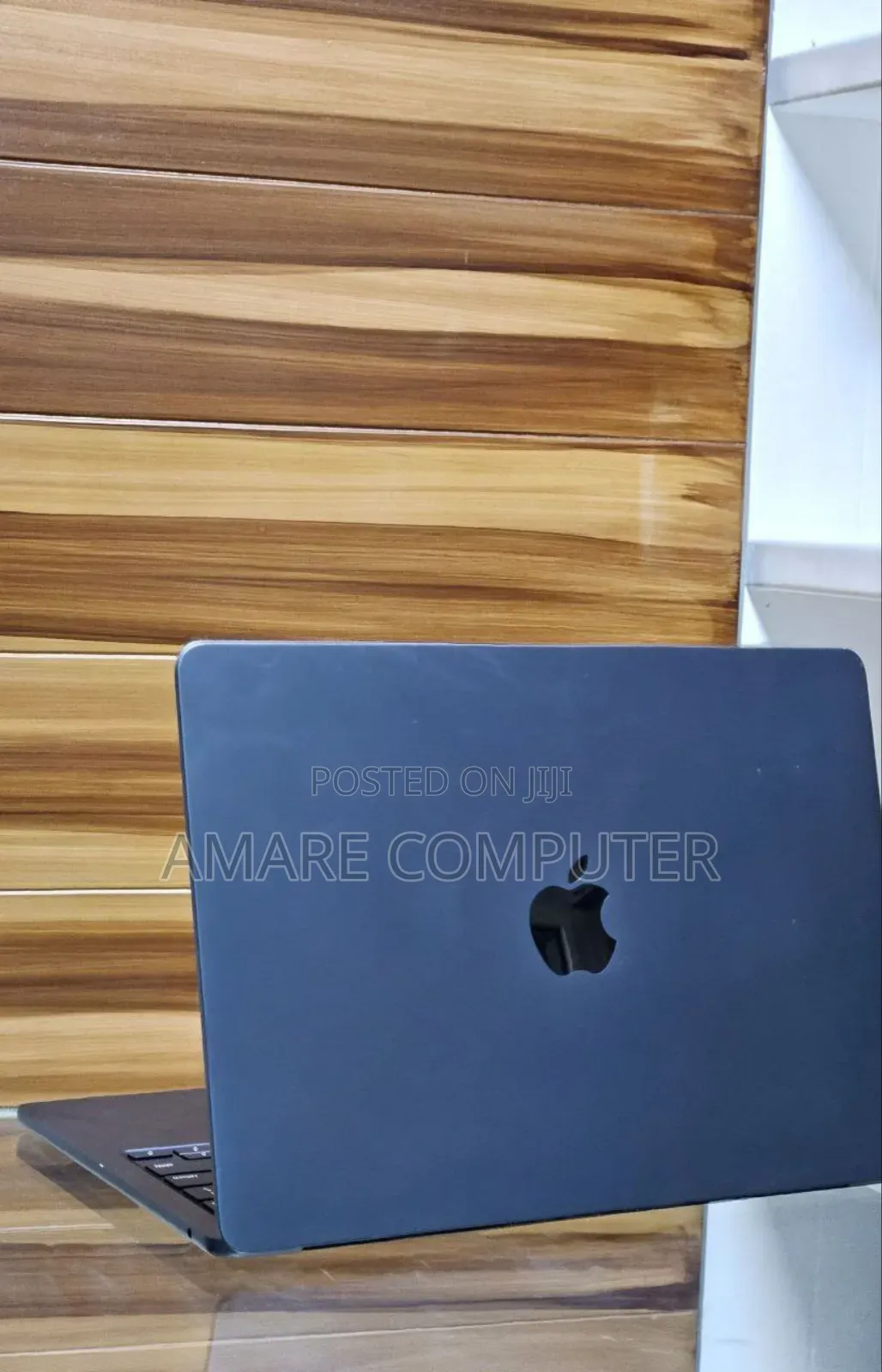 New Laptop Apple MacBook Air 2025 M4 13-inch 16GB Apple M4 SSD 256GB