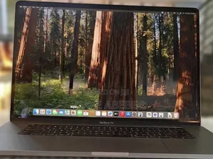 New Laptop Apple MacBook Pro 2019 16GB Intel Core i7 SSD 512GB