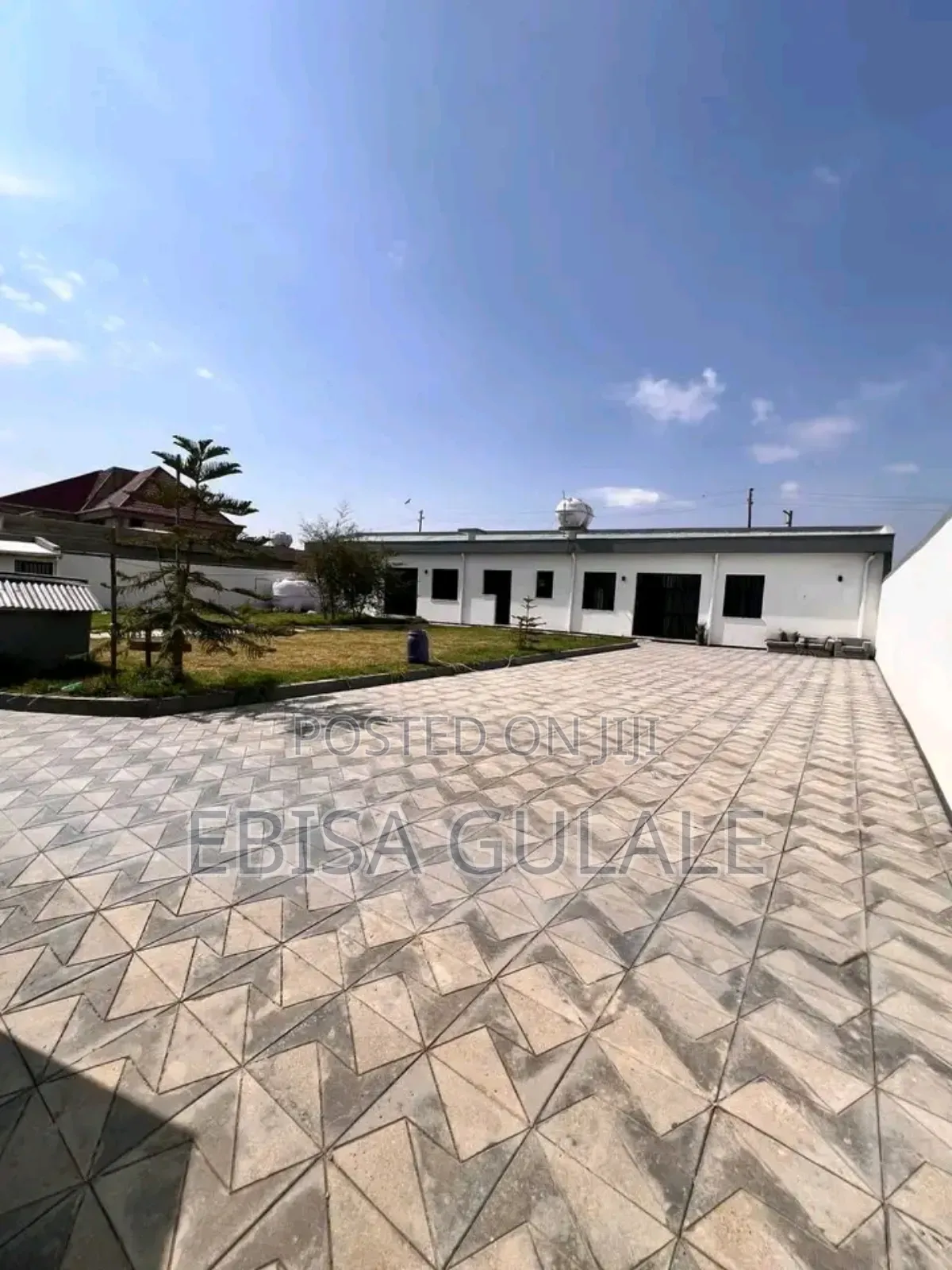 Furnished 4bdrm Farm House in Yeka for sale