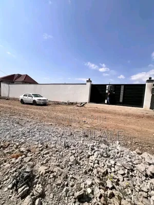 Furnished 4bdrm Farm House in Yeka for sale