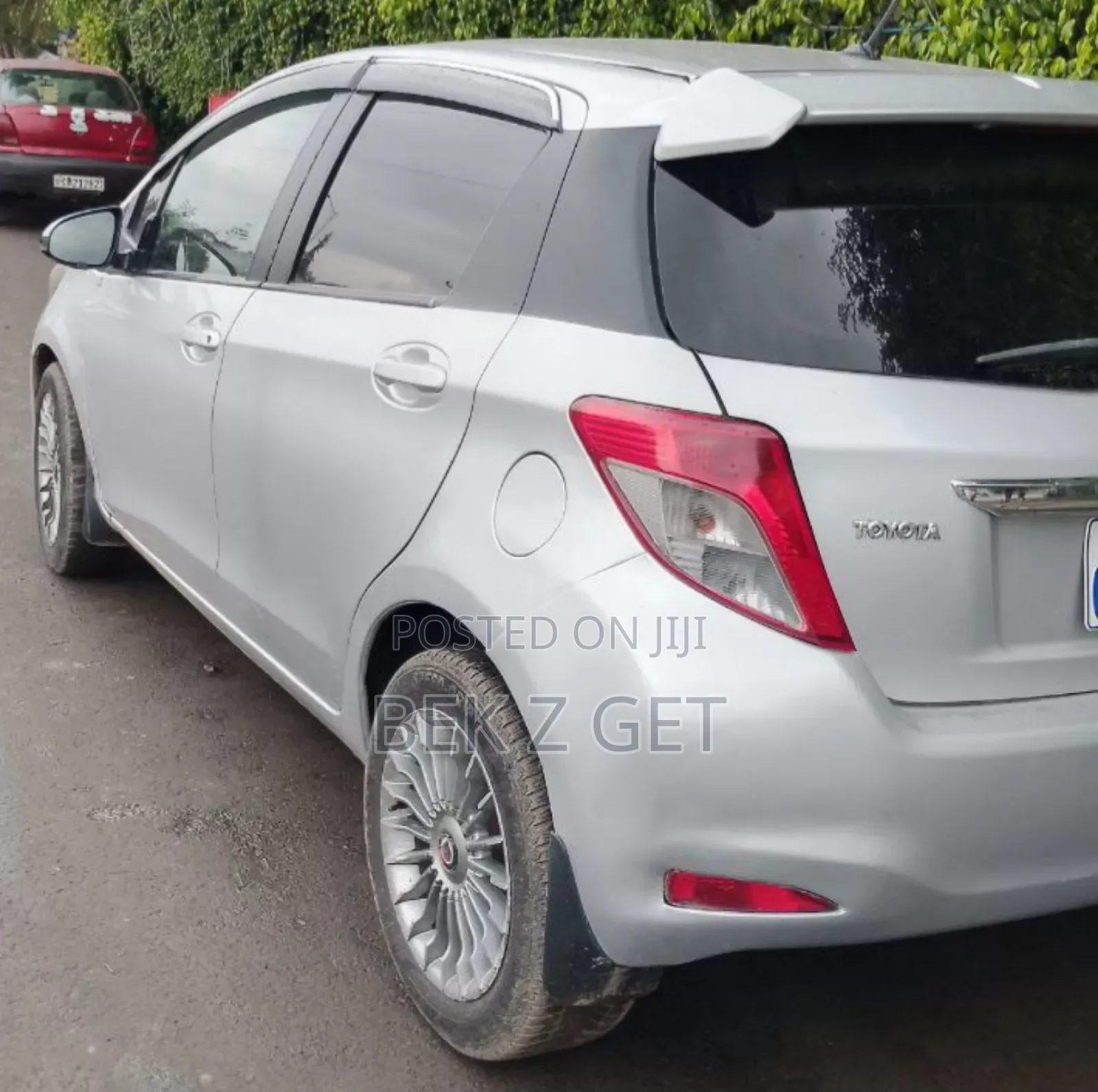 Toyota Yaris 2013 Silver