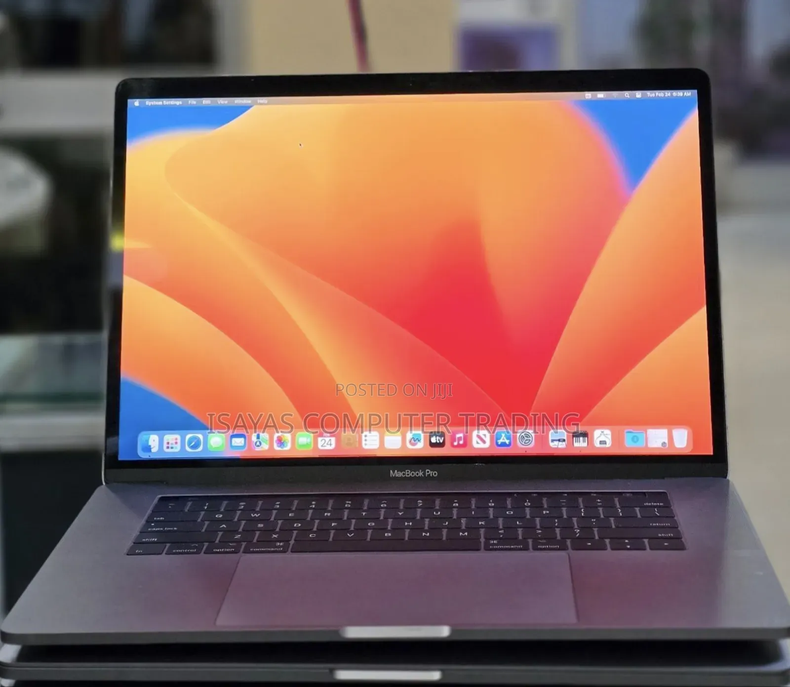 New Laptop Apple MacBook Pro 2017 16GB Intel Core i7 SSD 512GB