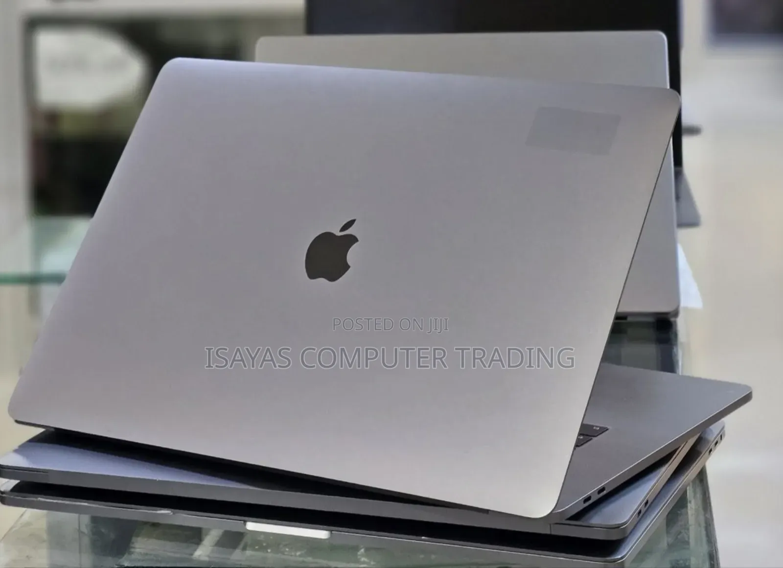 New Laptop Apple MacBook Pro 2017 16GB Intel Core i7 SSD 512GB